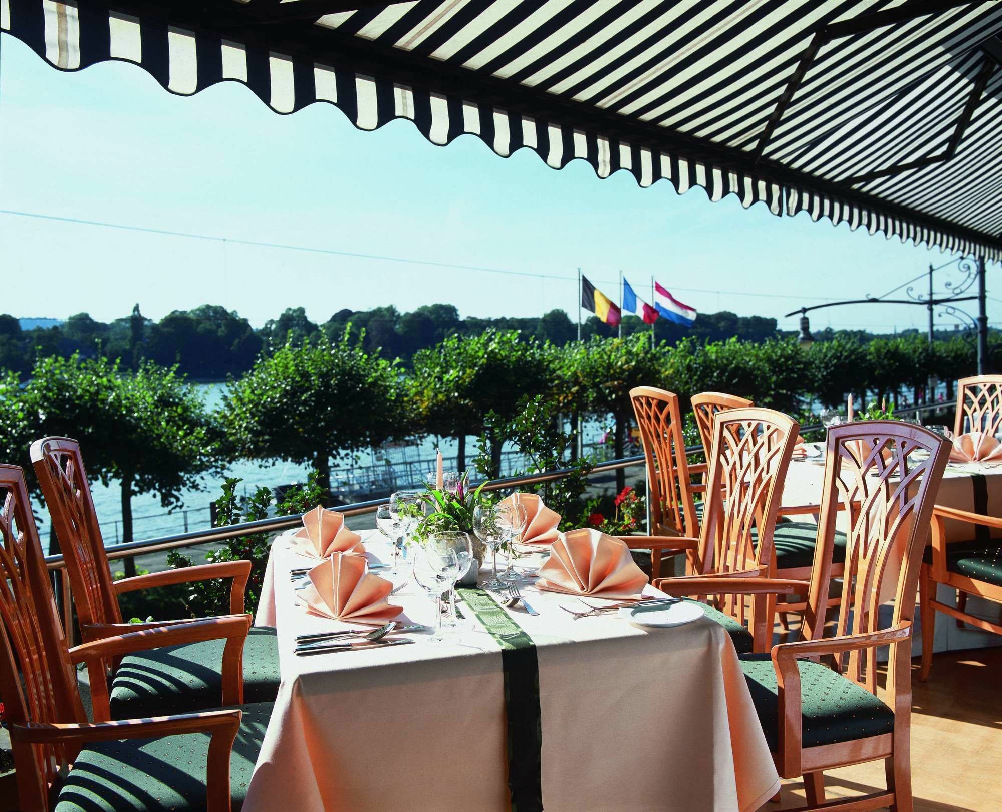 Maritim Hotel Königswinter Exteriör bild